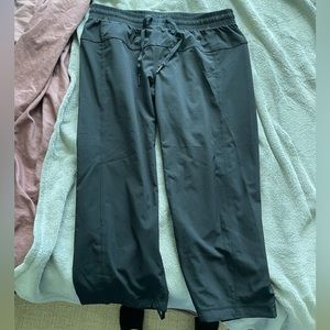 Lululemon baggy cropped black pants